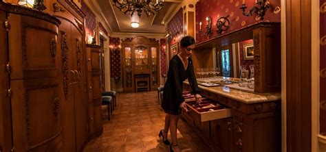 how much is 21 royal|Inside 21 Royal, Disneyland’s Most Exclusive Private Suite.